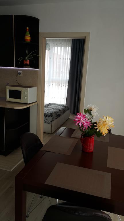 Kraybrezhna Apartment Pomorie Exterior foto